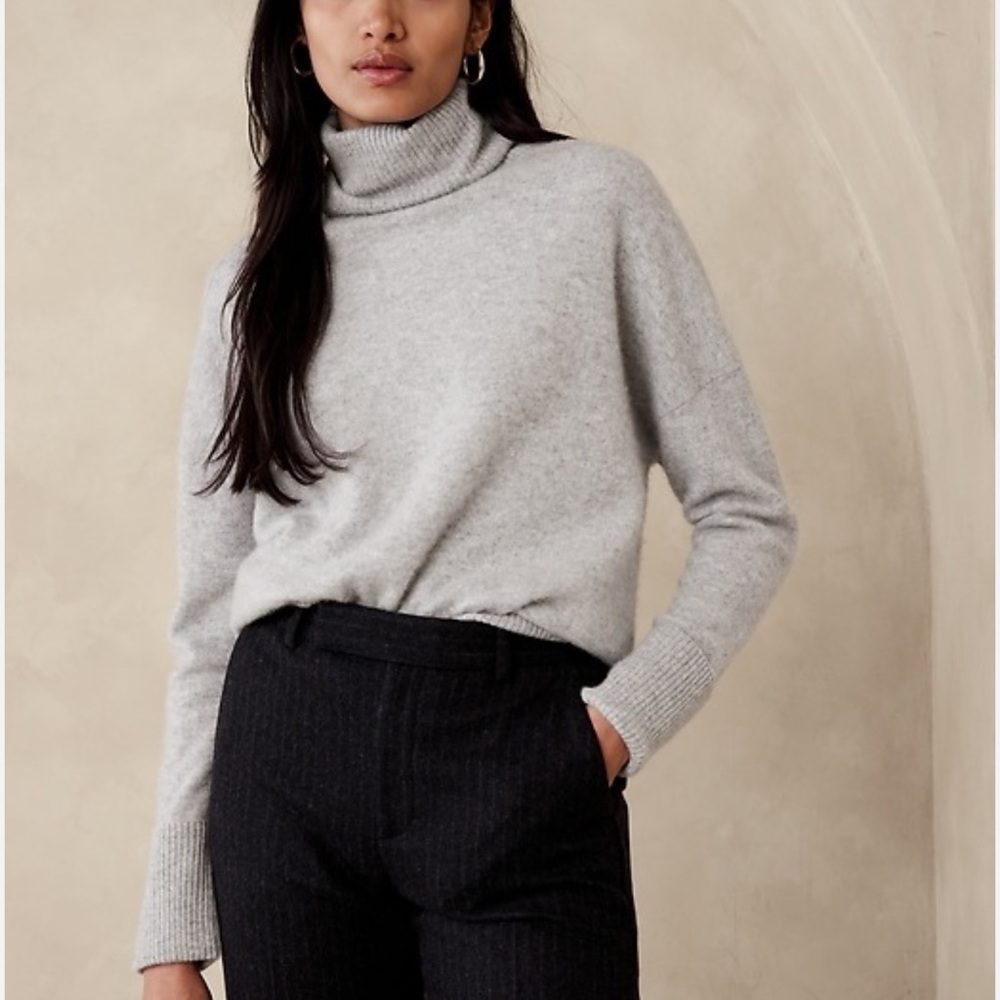 Banana Republic Grey Sweater